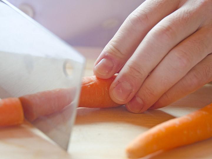 【調理補助 】シニアの方も大歓迎☆人柄・やる気を重視！！アットホームな職場で一緒にご利用者様のサポートをしませんか？