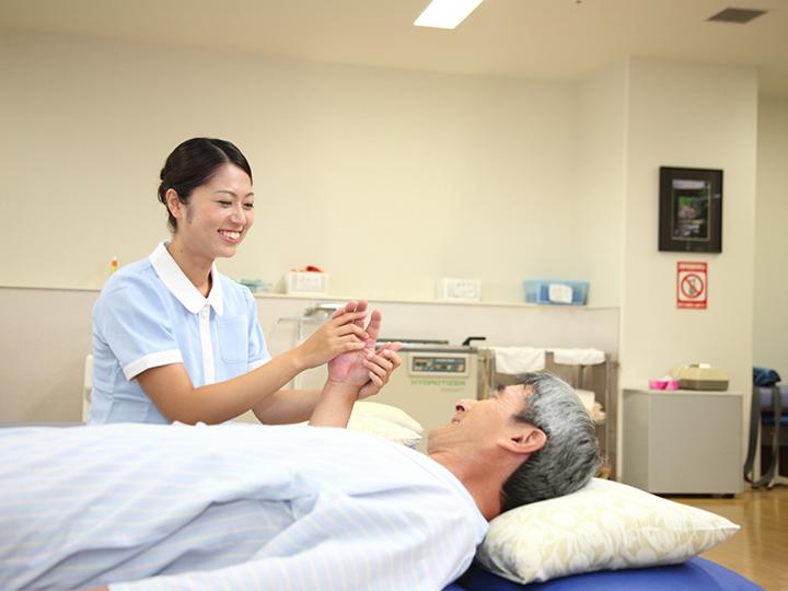 【生活相談員 】春に向けて増員大・大・大募集！！勤務地&働く時間が選べます☆