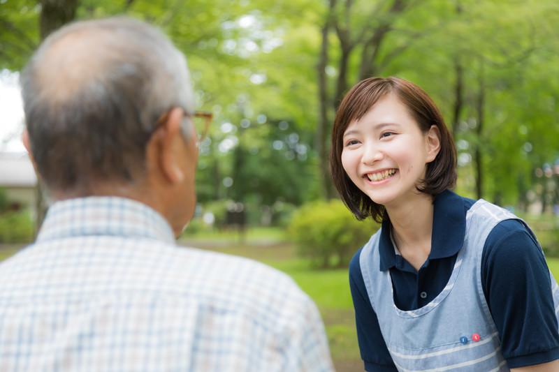 【 介護スタッフ 】駅近で通勤便利♪職場見学OK！シフト表や日々の提供表もお見せしますよ