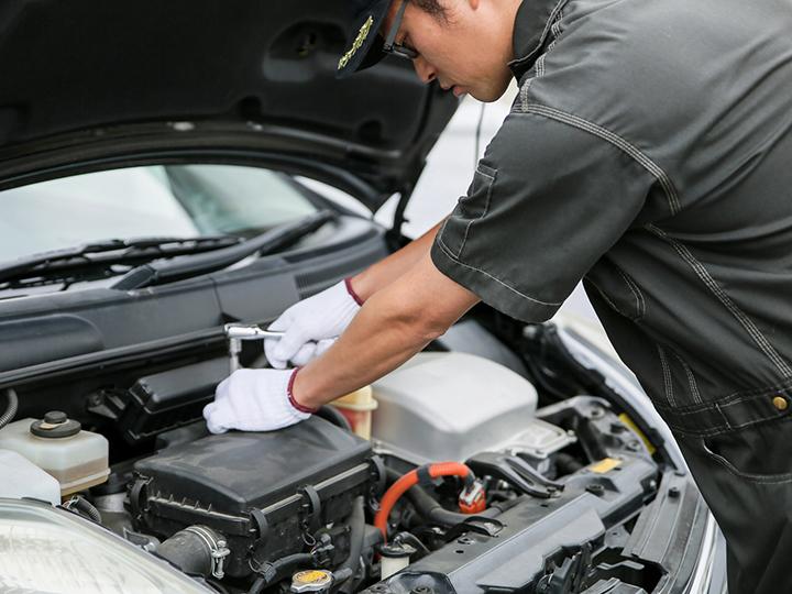 【整備士(外車・国産車)】え!あの車の整備も出来るの!?充実の待遇でお待ちしてます♪